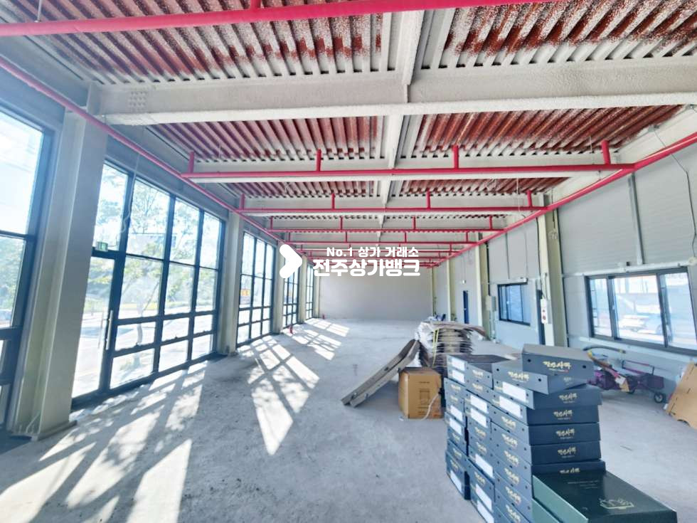 전북 전주덕진구 호성동2가 에코시티 부근 유동인구 많은대로변 도시가스인입 대형 서비스판매점,음식점으로 강력추천 !, 분할도가능 월세 매물번호 15085 사진 5