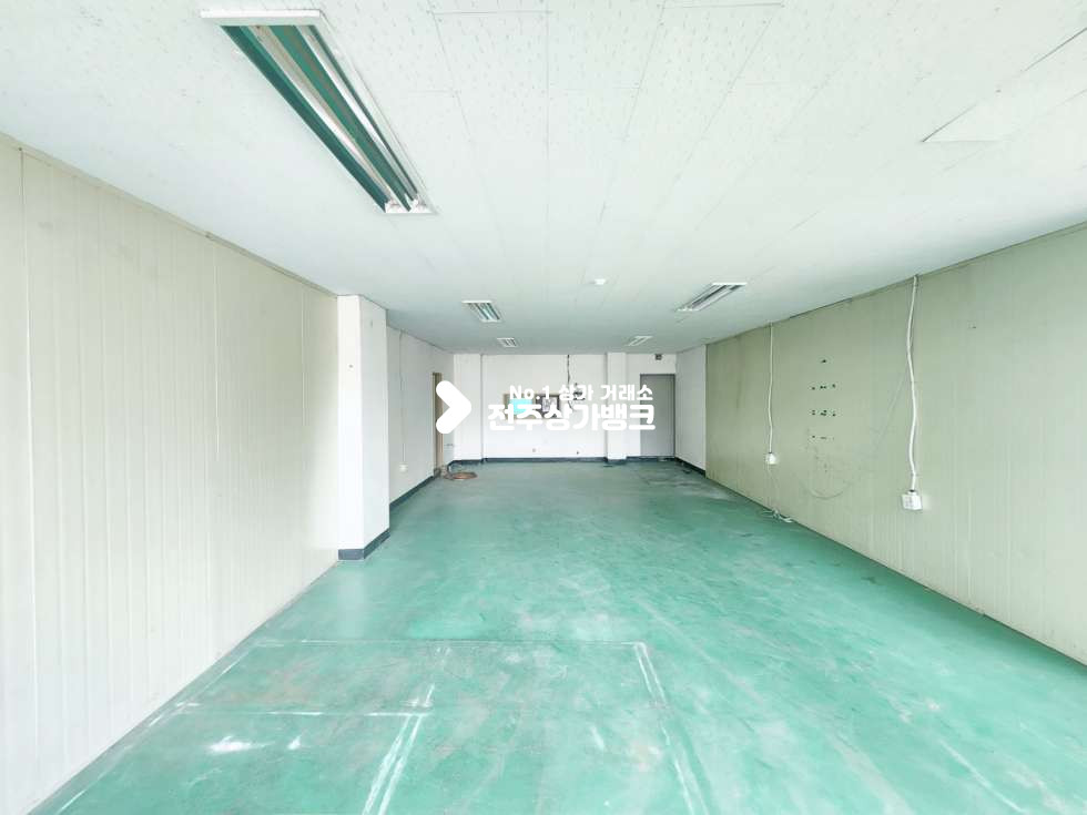 전북 전주덕진구 반월동 전주ic가까운 반월동 1층 상가임대 내부화장실 있으며 가격협의가능 즉시입주가능 월세 매물번호 15171 사진 2