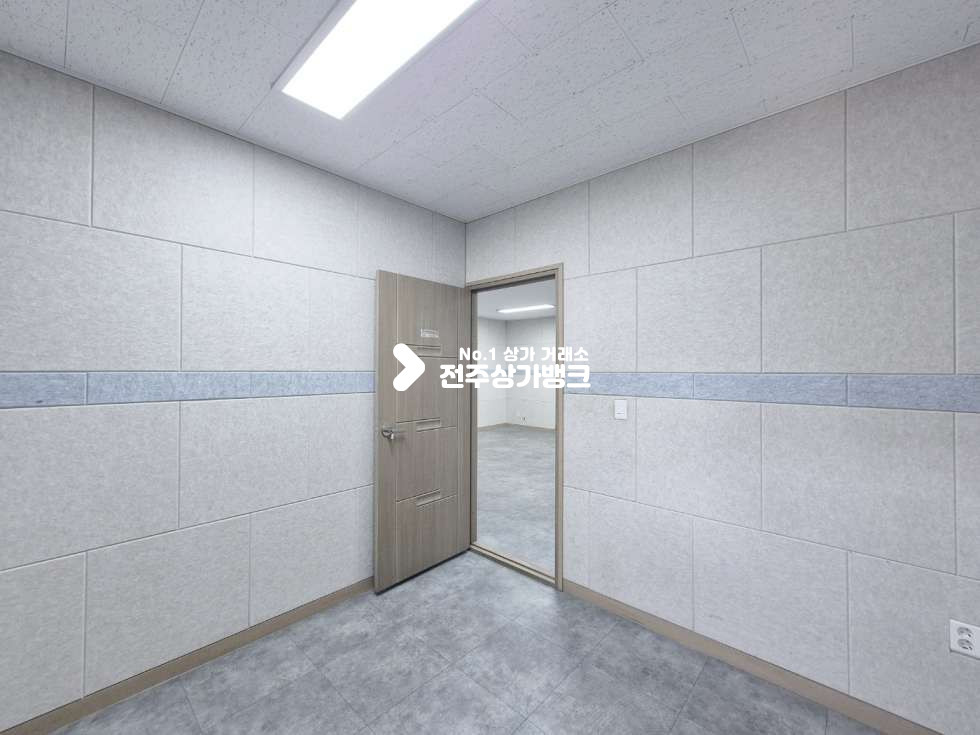 전북 전주덕진구 금암동 ●금암동 3층상가 넓은테라스 단독사용 ! 깔끔한 인테리어● 월세 매물번호 15176 사진 10