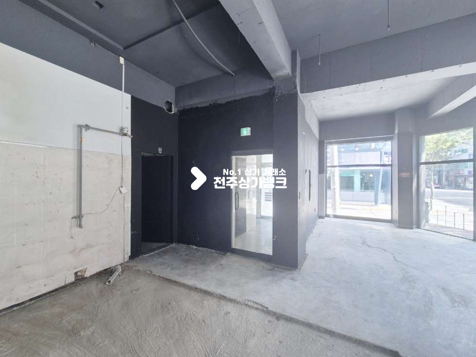 전북 전주덕진구 송천동1가 ●송천동 1층 눈에 띄는 코너자리 상가. 카페, 뷰티샵추천! ● 월세 매물번호 15224 사진 5