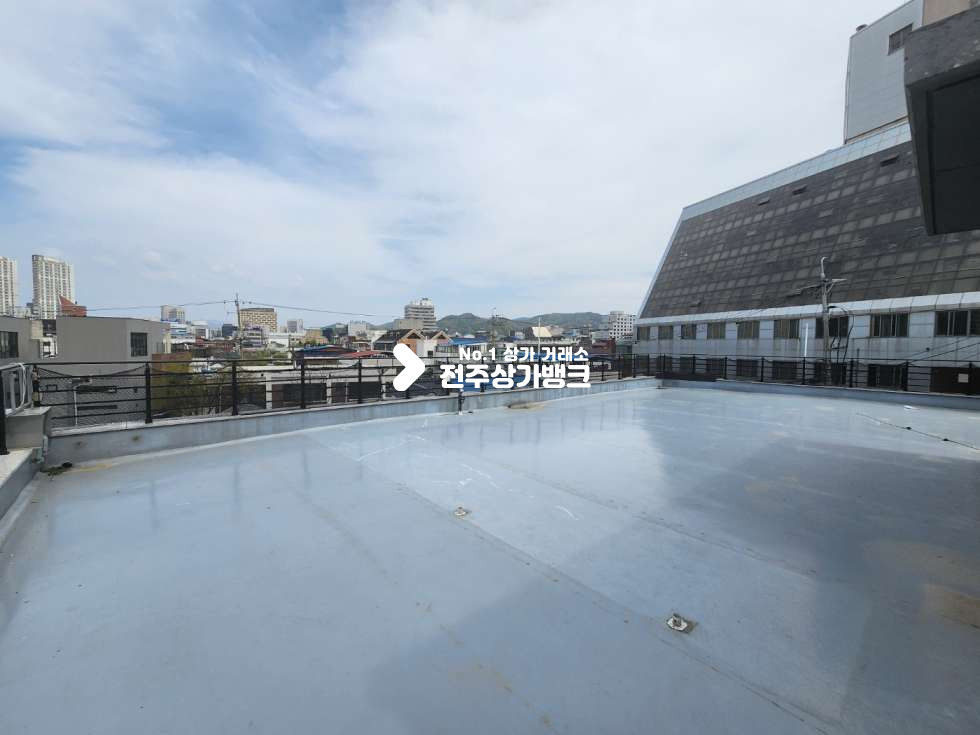 전북 전주완산구 다가동4가 객리단길 천변이 보이는 1층같은2층 매물 ,옥탑 사용 가능 월세 매물번호 13864 사진 10