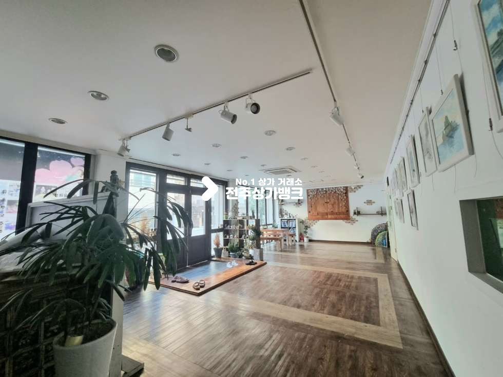 전북 전주완산구 서신동 ★서신동 학교 인테리어 굳!!40평 학원 사무실.자유업종 추천 ★ 월세 매물번호 15181 사진 1