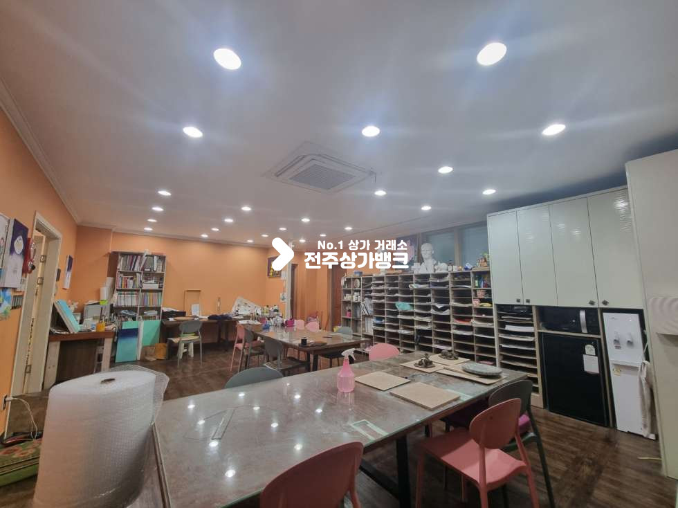 전북 전주완산구 서신동 ★서신동 학교 인테리어 굳!!40평 학원 사무실.자유업종 추천 ★ 월세 매물번호 15181 사진 8