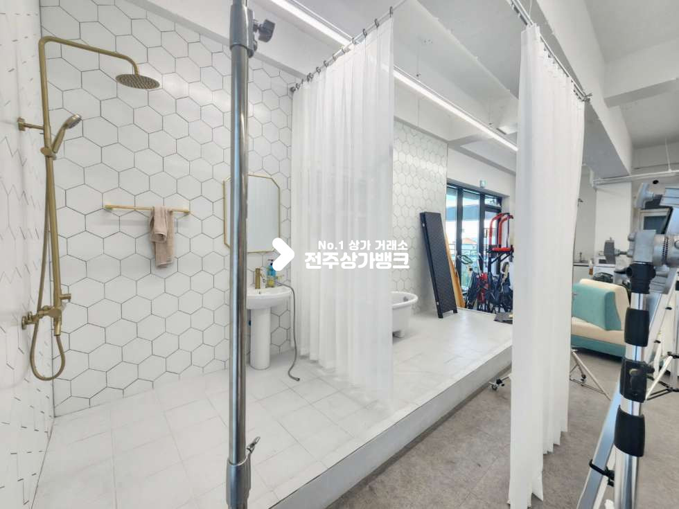 전북 전주완산구 서신동 ★서신동 72평상가 분할가능 엘베 주차장있음★ 월세 매물번호 15274 사진 12