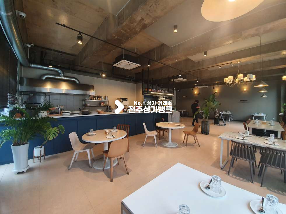 전북 전주덕진구 우아동2가 아중초등학교부근 입지양호 시설깨끗하고 커피숍으로도 괜찮은 상가 추천드립니다 월세 매물번호 11169 사진 4