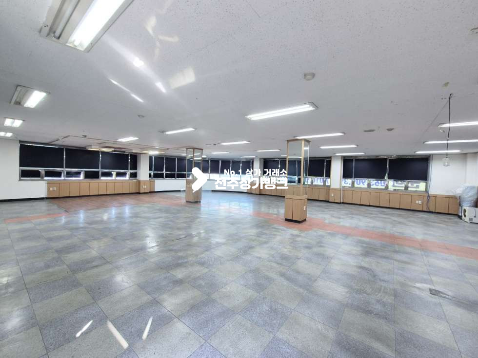 전북 전주완산구 중화산동2가 ○중화산동 백제대로변 4층 70평 사무실 추천○ 월세 매물번호 15280 사진 2