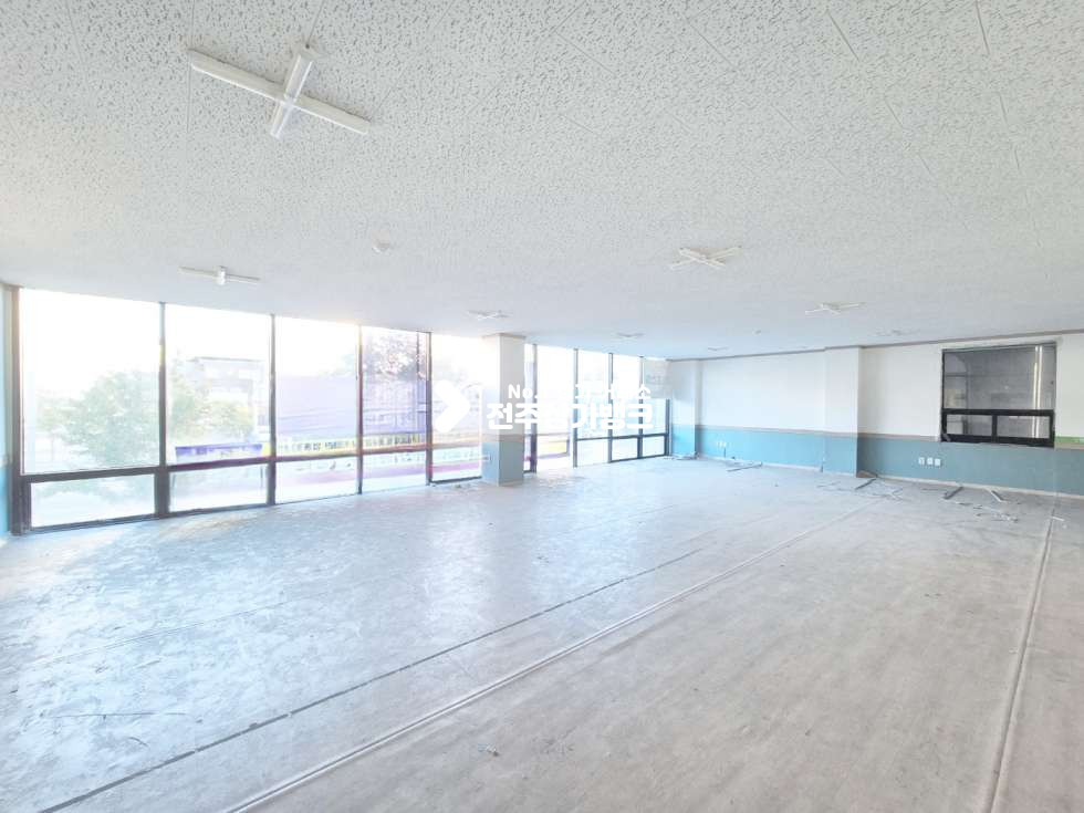전북 전주완산구 중화산동2가 ○중화산동 백제대로변 2층 큰평수 상가 ○ 월세 매물번호 15271 사진 1