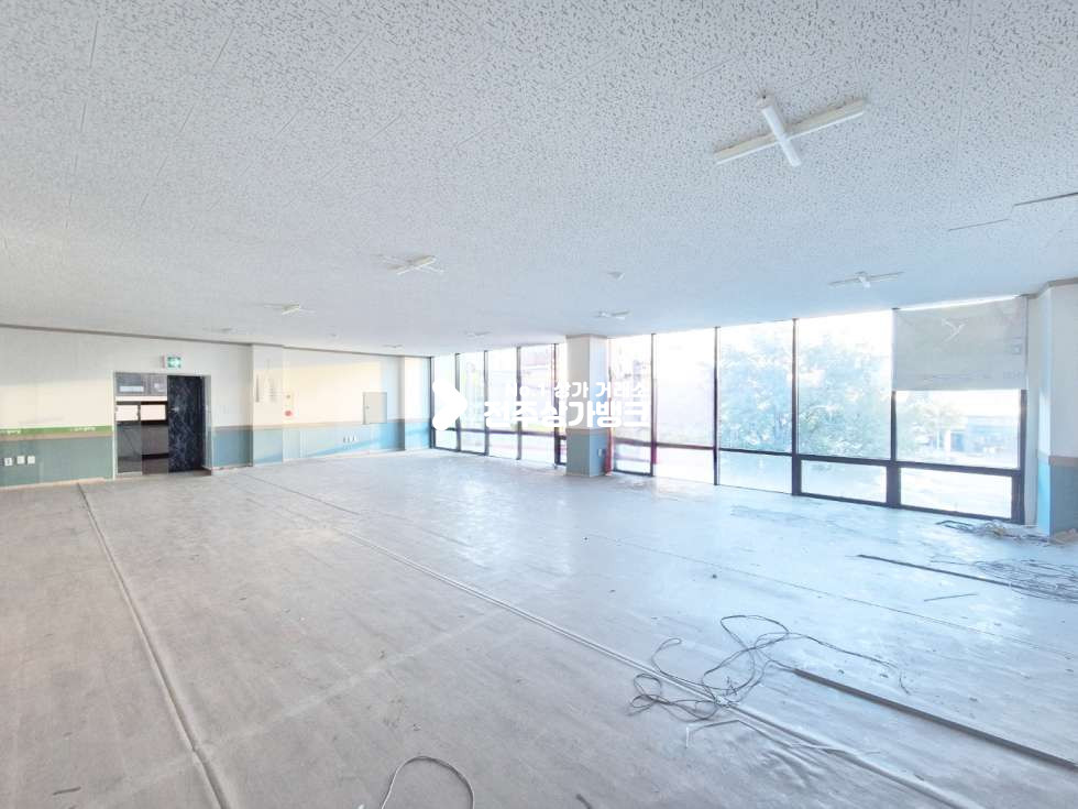 전북 전주완산구 중화산동2가 ○중화산동 백제대로변 2층 큰평수 상가 ○ 월세 매물번호 15271 사진 2