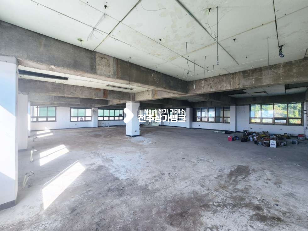 전북 전주완산구 중화산동2가 중화산동 대로변부근 대형평수 내부 철거완료 저렴한 금액 즉시입주가능 월세 매물번호 15285 사진 1
