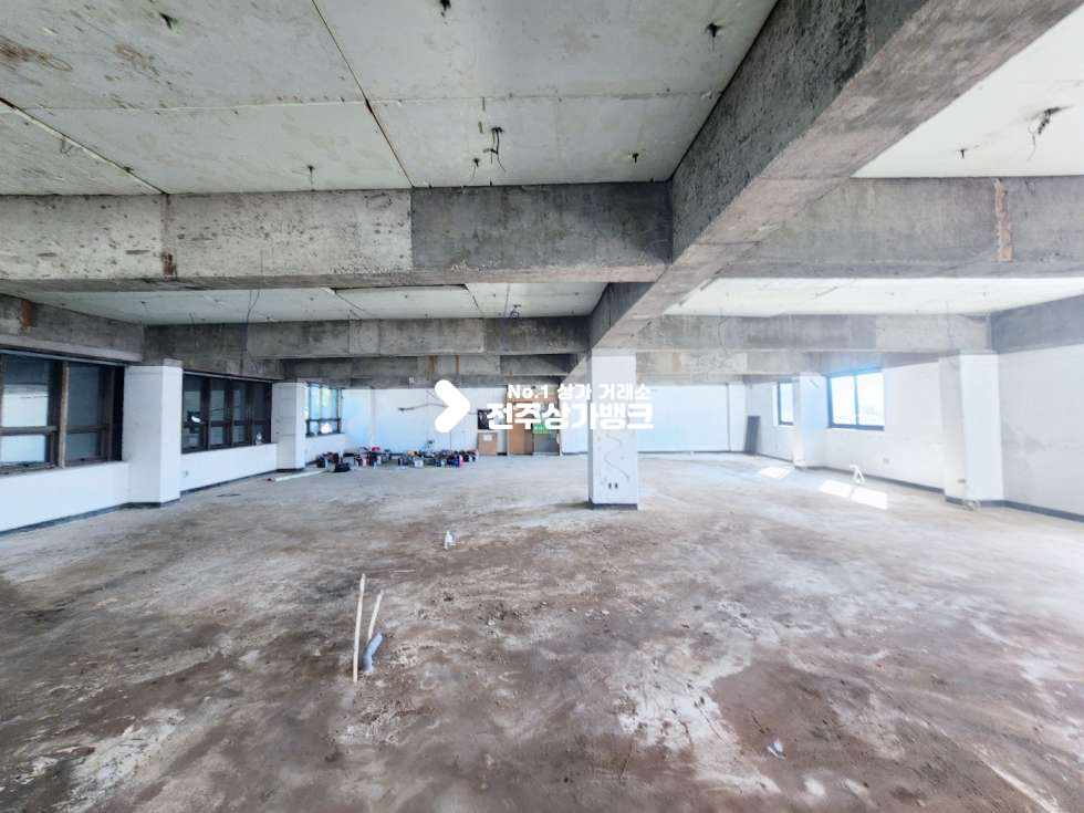 전북 전주완산구 중화산동2가 중화산동 대로변부근 대형평수 내부 철거완료 저렴한 금액 즉시입주가능 월세 매물번호 15285 사진 5