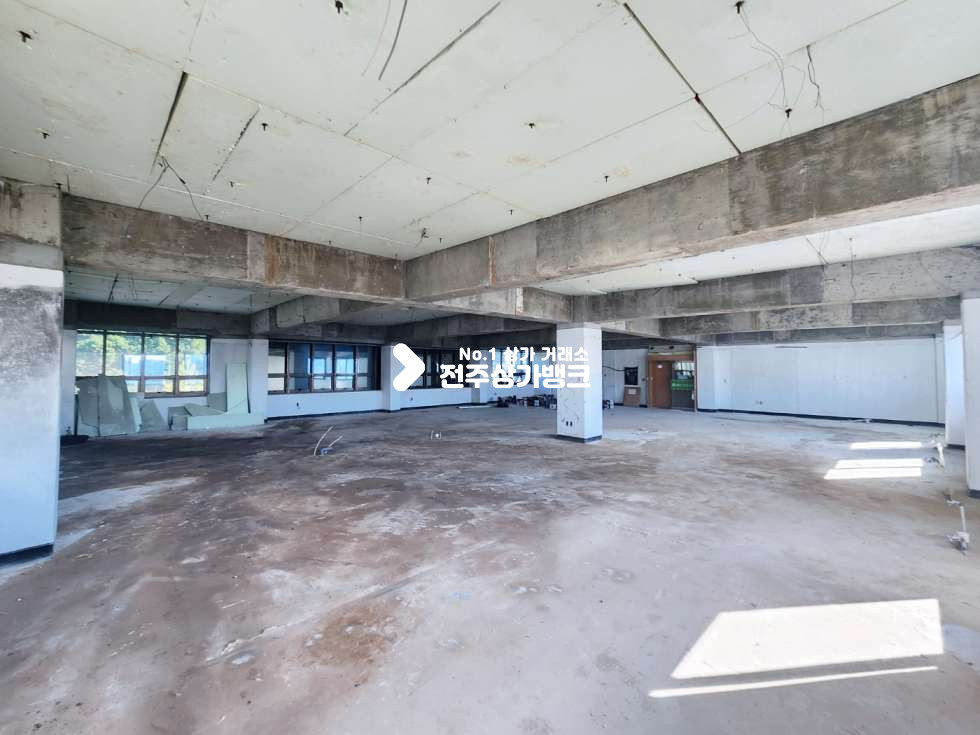 전북 전주완산구 중화산동2가 중화산동 대로변부근 대형평수 내부 철거완료 저렴한 금액 즉시입주가능 월세 매물번호 15285 사진 6