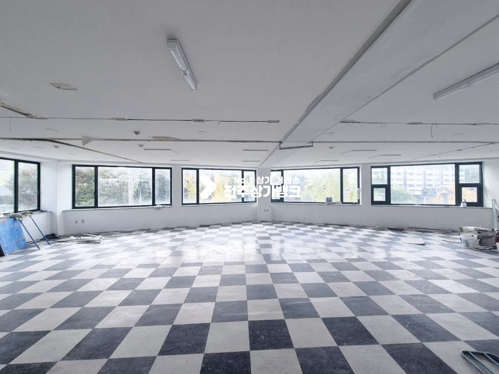 전북 전주완산구 중화산동2가 ○중화산동 백제대로변 사거리 3층 상가 사무실 추천○ 월세 매물번호 15293 사진 2