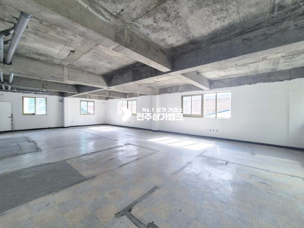 전북 전주완산구 중화산동2가 ●중화산동 풍림아이원 인근 2층상가 50평● 월세 매물번호 15294 사진 3