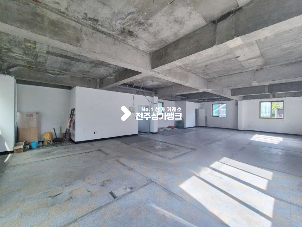 전북 전주완산구 중화산동2가 ●중화산동 풍림아이원 인근 2층상가 50평● 월세 매물번호 15294 사진 4