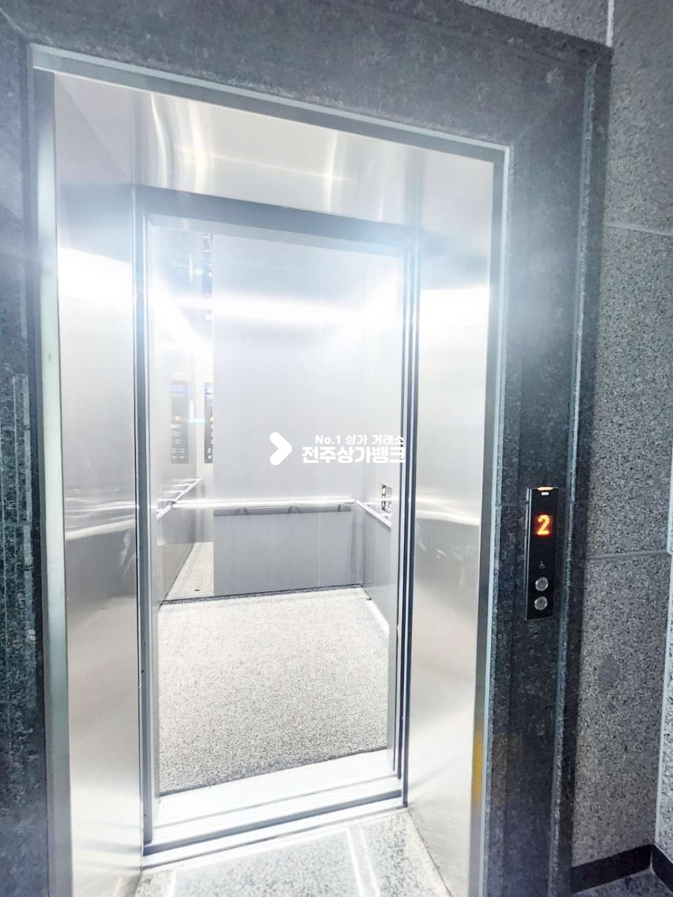 전북 전주완산구 서신동 ★서신동 아파트 코너 상가 40평 첫입주★ 월세 매물번호 15272 사진 6