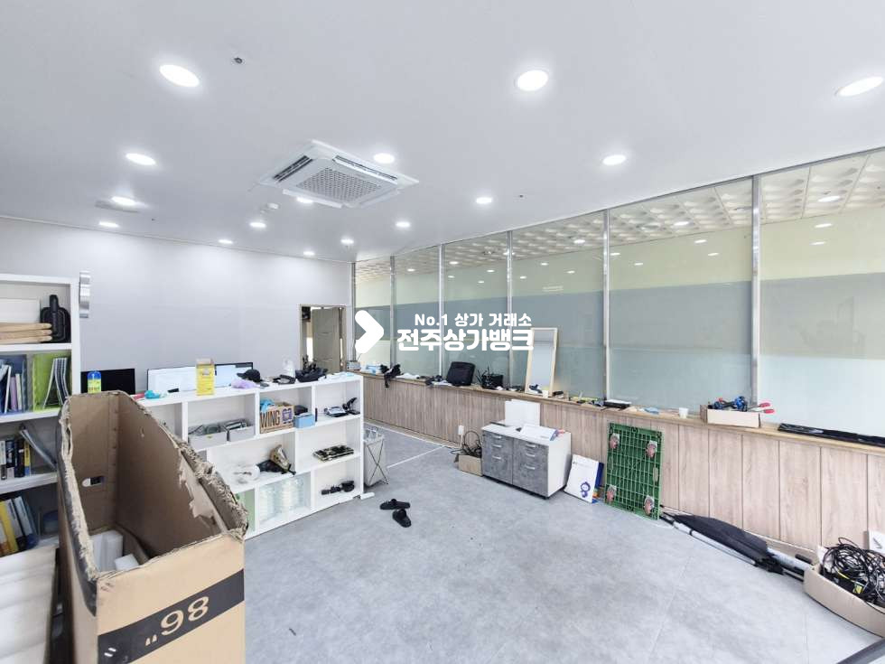 전북 전주완산구 효자동3가 ○효자동 농소전원주택단지 인근 대로변 상가 1층 사무실 추천 ○ 월세 매물번호 15305 사진 3