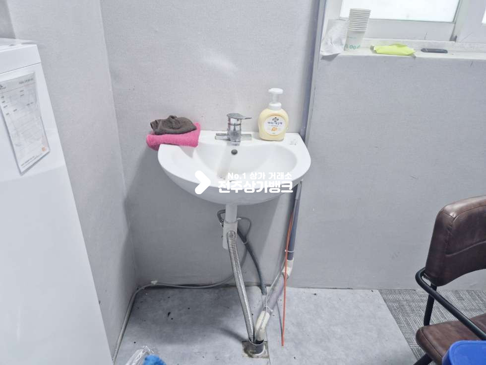전북 전주완산구 효자동3가 ○효자동 농소전원주택단지 인근 대로변 상가 1층 사무실 추천 ○ 월세 매물번호 15305 사진 7