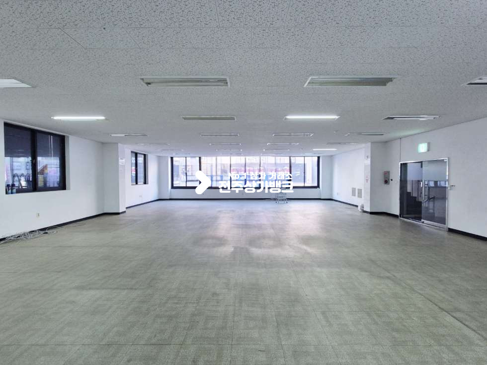 전북 전주완산구 효자동3가 ○신시가지 2층 실평수 48평 상가○ 월세 매물번호 15326 사진 5