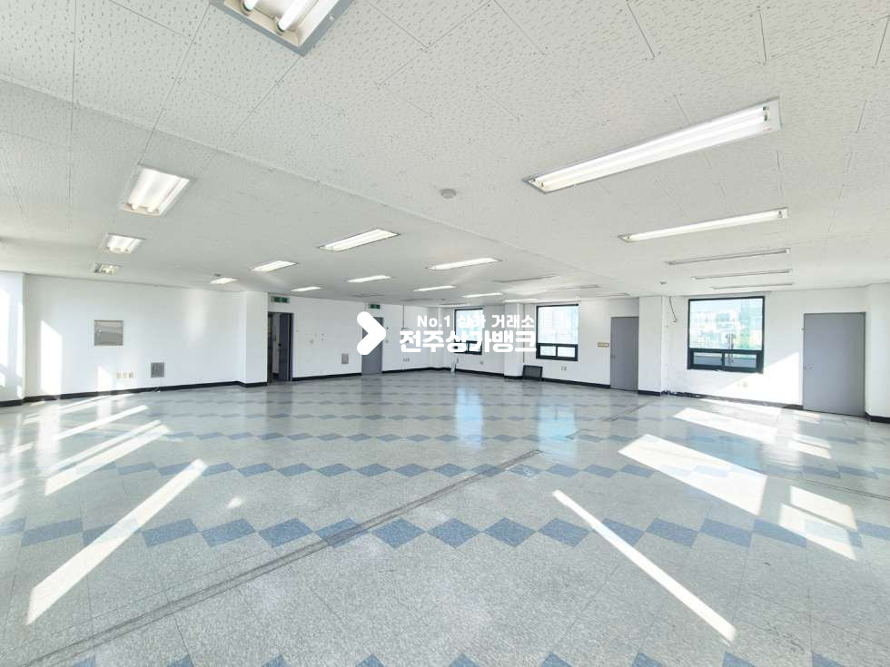 전북 전주완산구 서신동 ○서신동 서신중 인근 4층 사무실 . 사무실 추천○ 월세 매물번호 15367 사진 3
