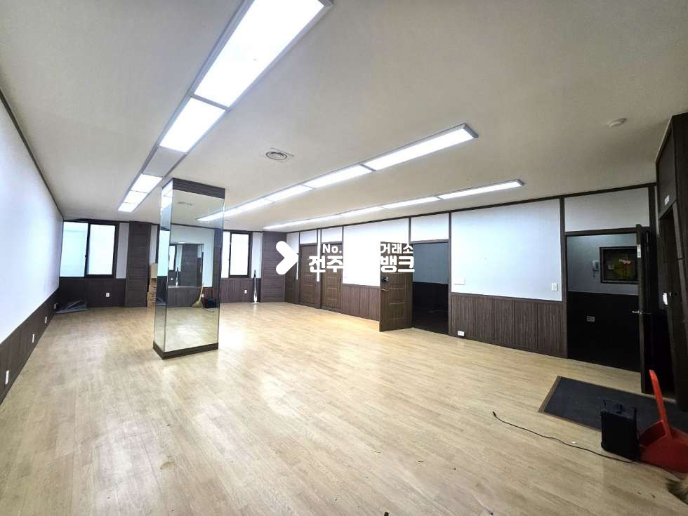 전북 전주완산구 효자동1가 효자동 홈플러스 대로변 6층//노출 좋은 사무실 월세 매물번호 14654 사진 2