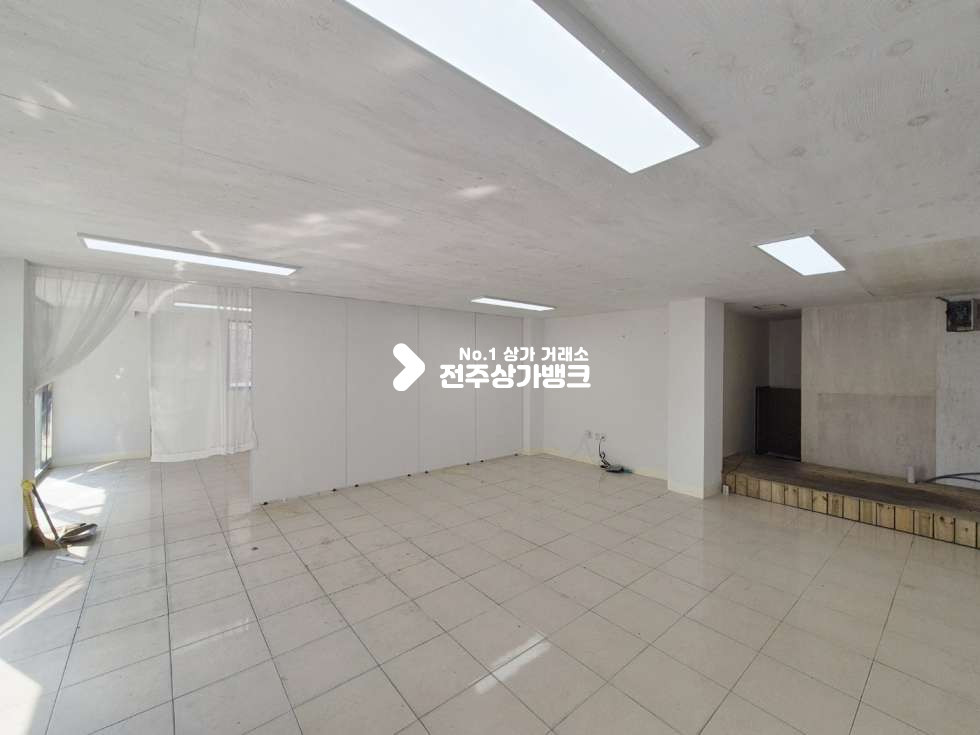 전북 전주완산구 효자동3가 효자동 호남제일고 인근 1층상가 뷰티샵 추천 월세 매물번호 15403 사진 2