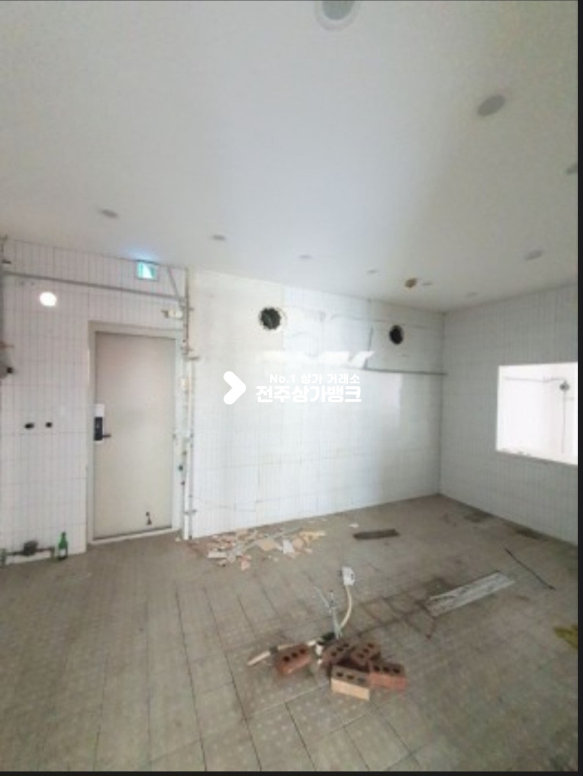 전북 전주덕진구 송천동2가 송천동2가 대로변 50평형 무권리금 음식점 상가 즉시입주가능 월세 매물번호 15411 사진 4
