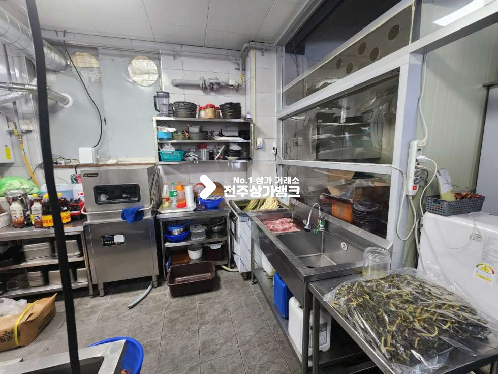 전북 전주덕진구 송천동1가 송천동 60평형 고깃집 양도양수 or 철거도 가능 월세 매물번호 13980 사진 11