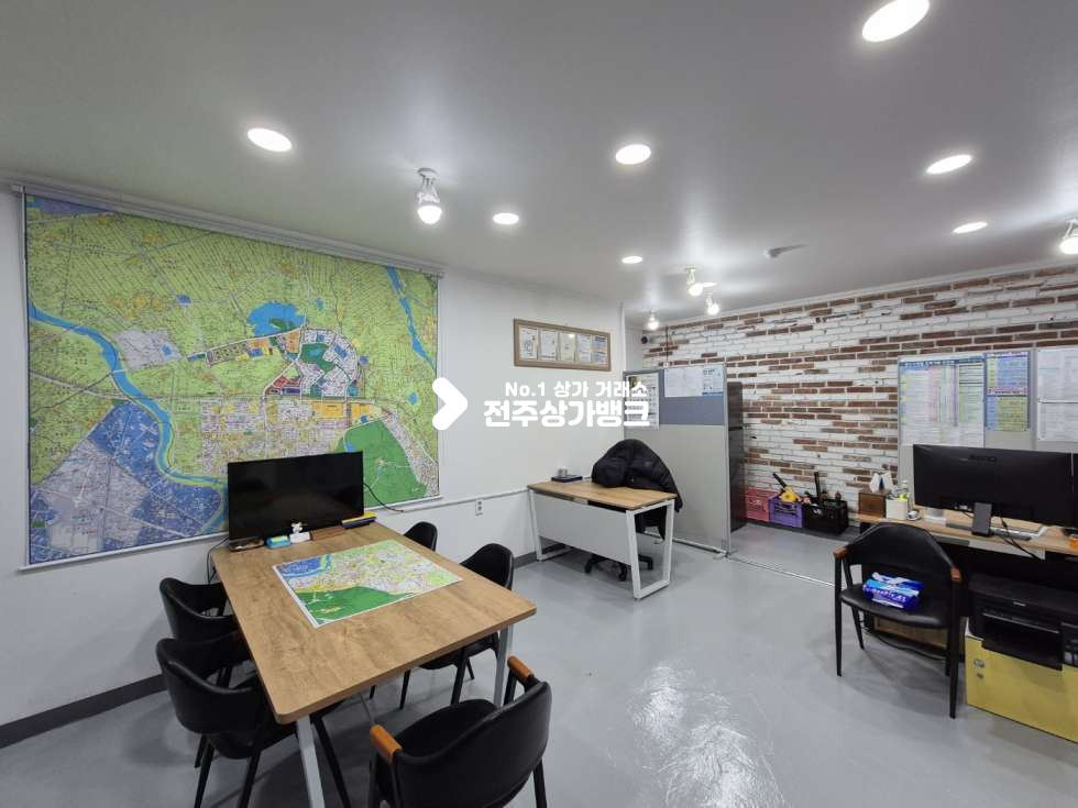전북 전주덕진구 송천동2가 송천동 먹자골목 인근 1층상가 10평. 비공개. 월세 매물번호 15470 사진 4