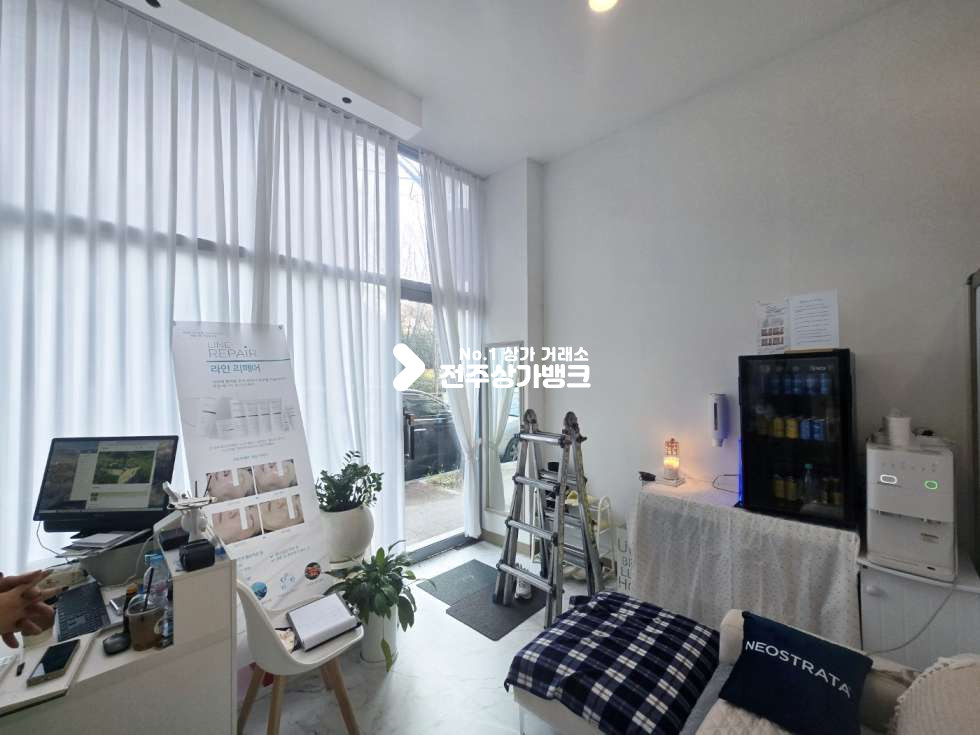 전북 전주완산구 효자동3가 효자동 피부미용샵 , 내부 샤워실,화장실설치 깔끔한인테리어 즉시입주가능 월세 매물번호 15474 사진 2