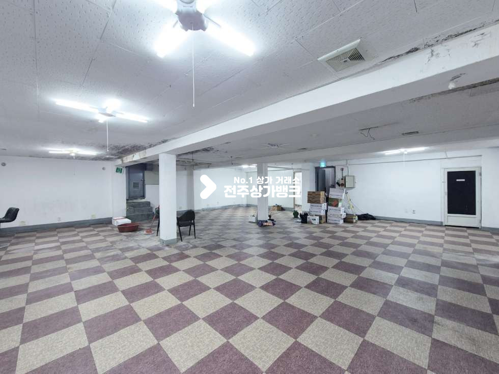 전북 전주완산구 중화산동2가 중화산동 빙산경기장 인근 지하상가. 연습실 추천 월세 매물번호 15488 사진 3