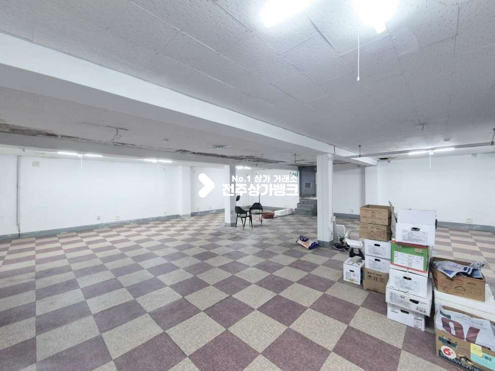 전북 전주완산구 중화산동2가 중화산동 빙산경기장 인근 지하상가. 연습실 추천 월세 매물번호 15488 사진 4