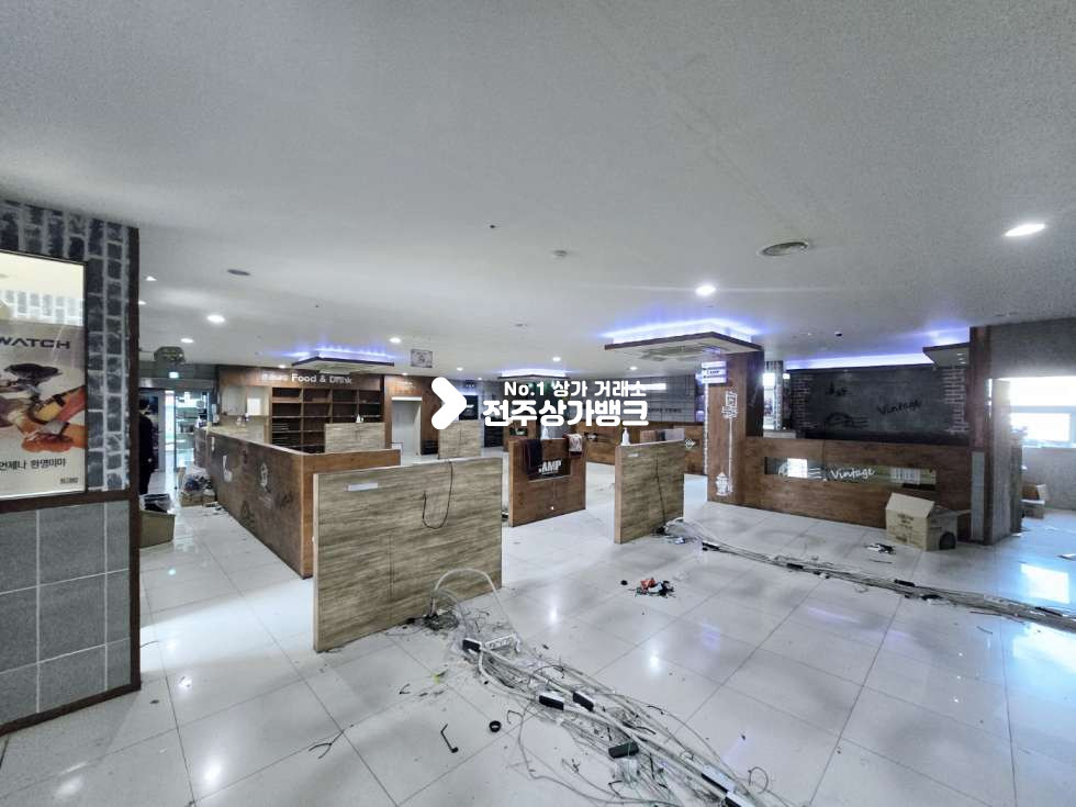 전북 전주덕진구 금암동 금암동 사거리 유동인구많은 광고효과좋은 3층상가 즉시입주가능 월세 매물번호 15494 사진 3
