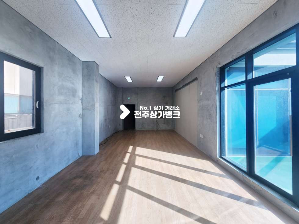 전북 전주완산구 효자동3가 내부인테리어깔끔 공용테라스 있음 저렴한 사무실강력추천 엘베유! 월세 매물번호 15330 사진 3