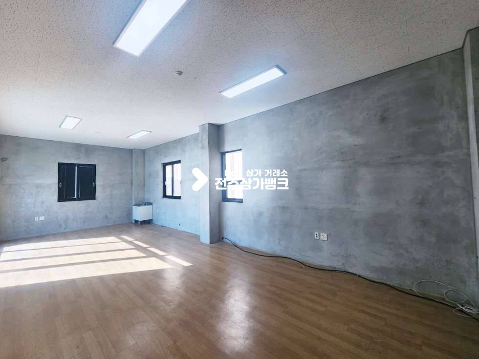 전북 전주완산구 효자동3가 내부인테리어깔끔 공용테라스 있음 저렴한 사무실강력추천 엘베유! 월세 매물번호 15330 사진 5