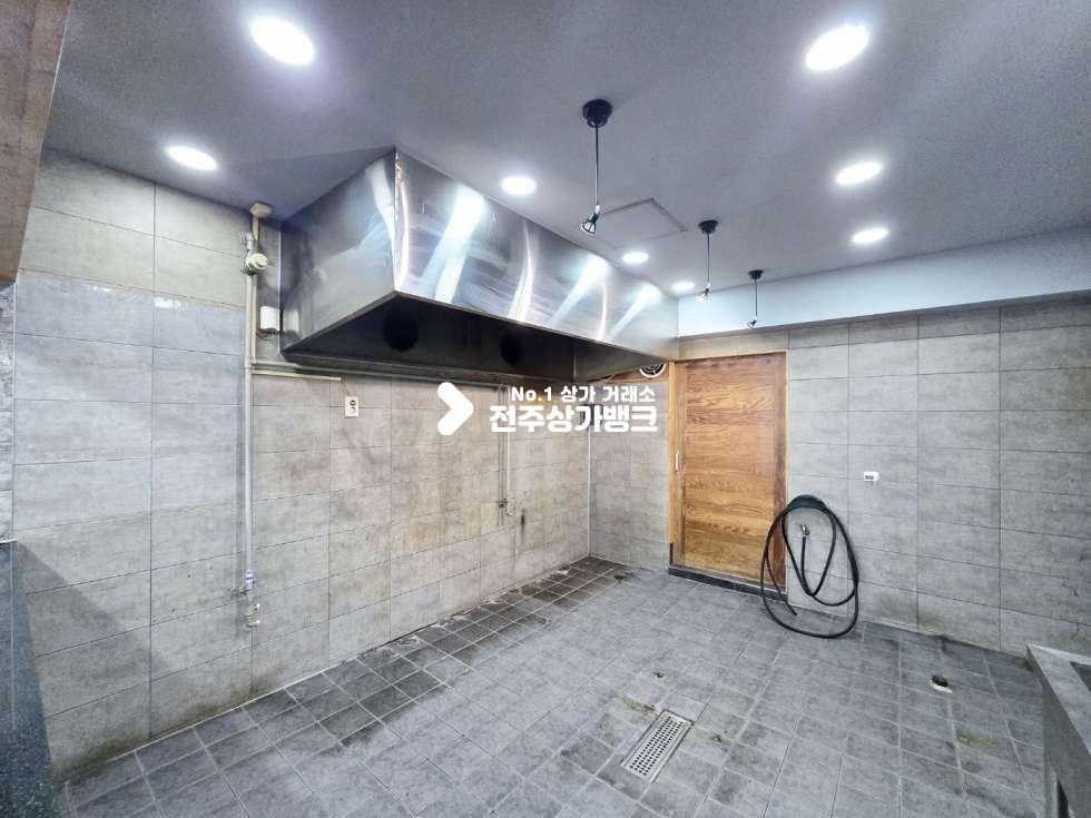 전북 전주완산구 서신동 서신동 먹자골목 무권리 음식점상가 약 35평 인테리어완비,즉시입주가능 월세 매물번호 15557 사진 11