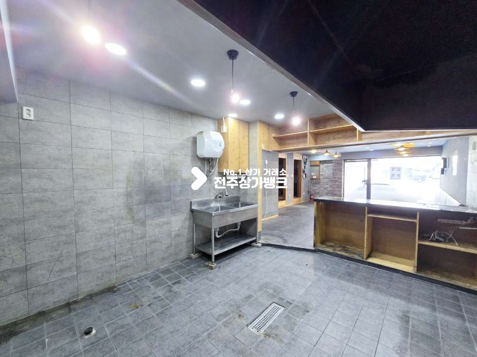 전북 전주완산구 서신동 서신동 먹자골목 무권리 음식점상가 약 35평 인테리어완비,즉시입주가능 월세 매물번호 15557 사진 13