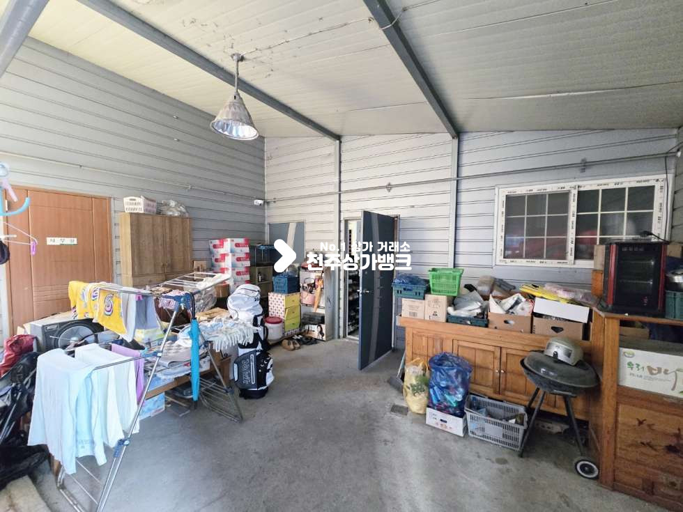전북 전주완산구 서신동 서신동 먹자골목 초입부근 독채건물로 2층 주거가능(방3,화3) 1층 음식점 양도양수 권리금협의가능 월세 매물번호 15572 사진 18