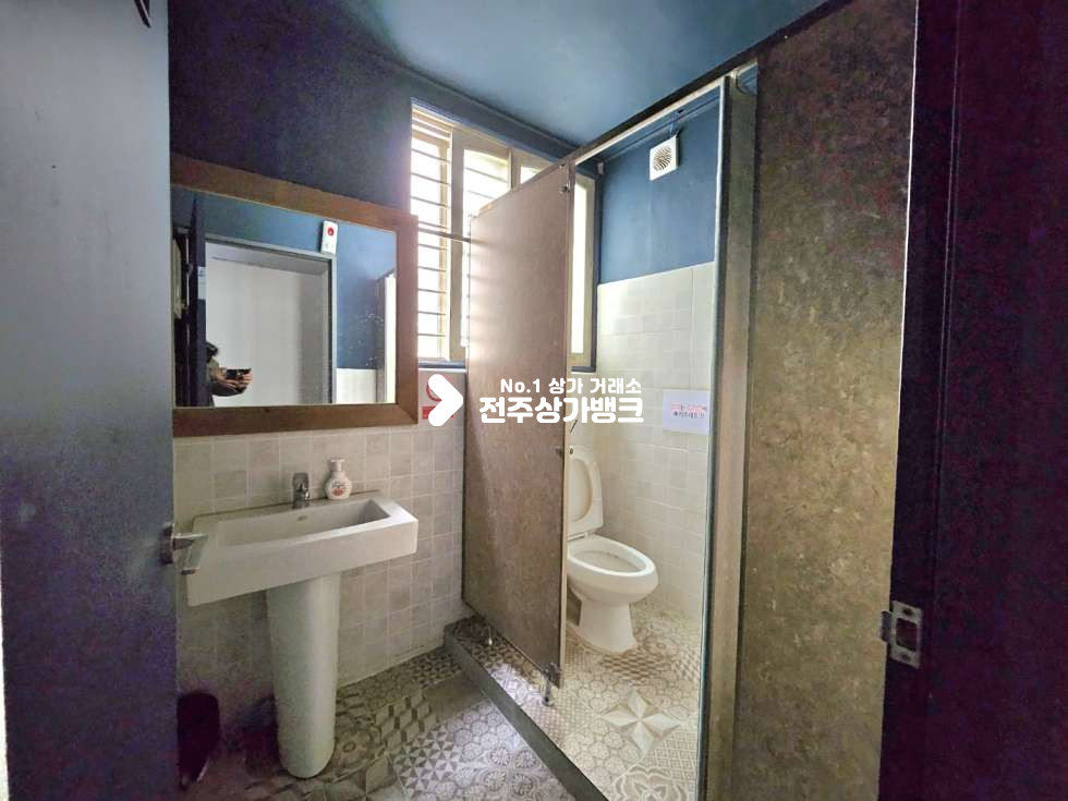 전북 전주완산구 서신동 서신동 음식점//시설완비//인테리어//창고공간 넓음 월세 매물번호 15587 사진 7