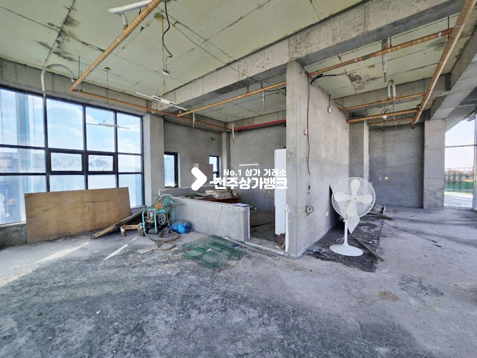 전북 전주덕진구 송천동1가 송천동1가 대단위 아파트 부근 7층 상가임대 루프탑 까페 ,음식점등 강력추천 ! 월세 매물번호 15608 사진 3