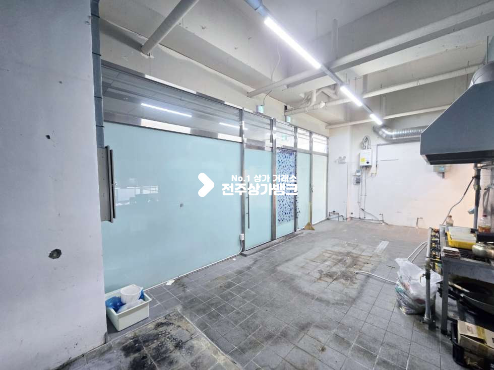 전북 전주덕진구 송천동2가 에코시티부근 내부깔끔 무권리금 음식점 상가 임대 가격조절가능 즉시입주가능 ! 월세 매물번호 15615 사진 11