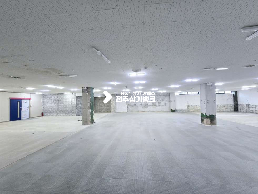 전북 전주완산구 삼천동1가 삼천동 먹자골목,대단위 아파트 부근 110평대 넒은 상가 임대 장기렌탈프리 지원 ! 즉시입주가능 월세 매물번호 15606 사진 2