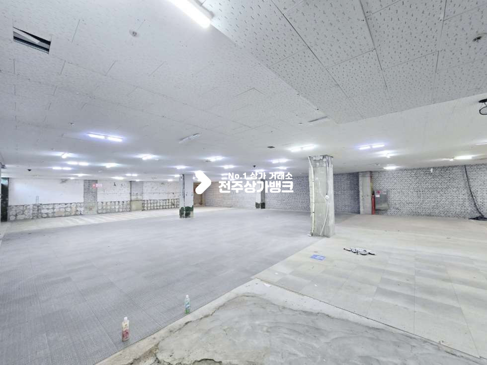 전북 전주완산구 삼천동1가 삼천동 먹자골목,대단위 아파트 부근 110평대 넒은 상가 임대 장기렌탈프리 지원 ! 즉시입주가능 월세 매물번호 15606 사진 7