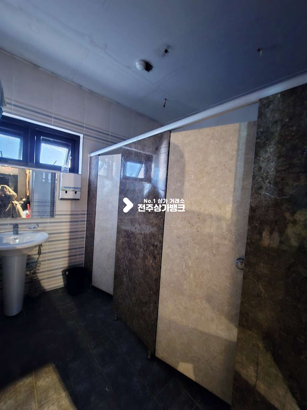 전북 전주완산구 효자동3가 효자동 신시가지 무권리금 110평대 넒은 평수 즉시사용 가능 ! 임대협의가능 ! 월세 매물번호 15634 사진 15
