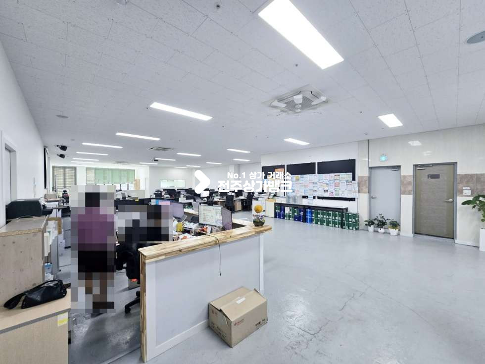 전북 전주완산구 효자동3가 효자동 신시가지 내부깔끔 에어컨,룸시설 ,탕비실완비 즉시입주가능 월세 매물번호 15635 사진 1