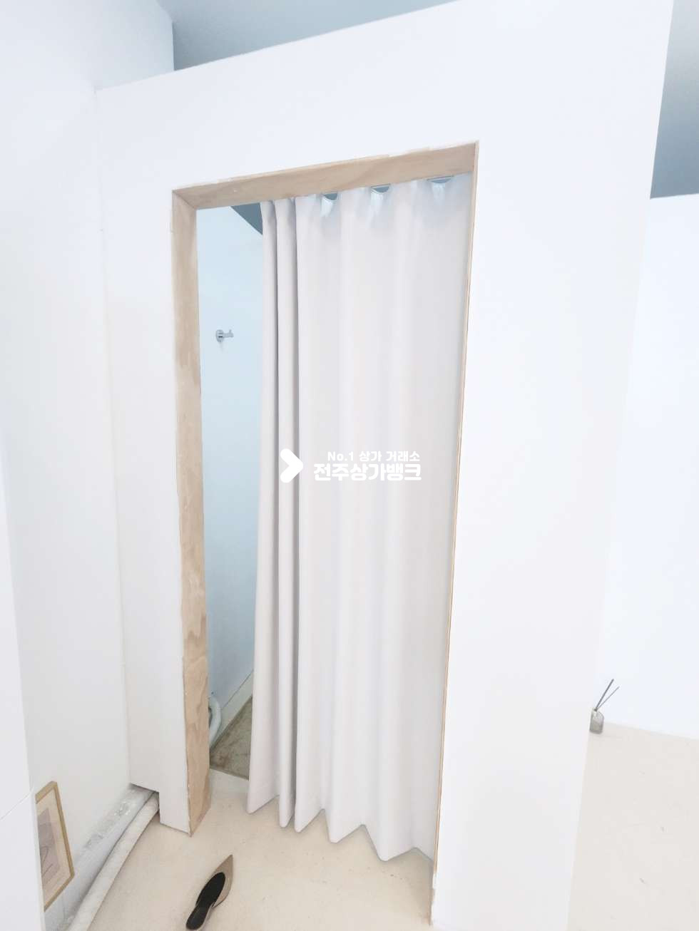 전북 전주완산구 효자동2가 아파트단지많은 의류상가 양도양수 권리금협의가능 내부화장실있음 미용,판매점강력추천 월세 매물번호 15258 사진 7