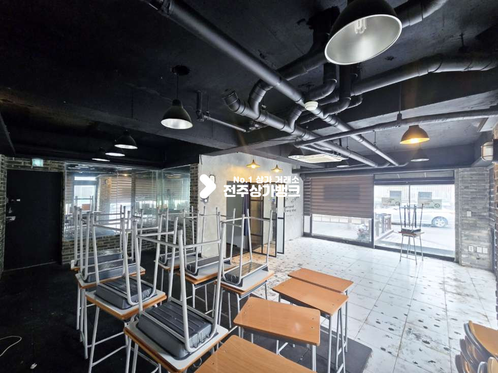 전북 전주완산구 중화산동2가 중화산동2가 내부 깔끔 에어컨 옵션 , 남,녀 샤워장완비 ! 즉시입주가능 월세 매물번호 15671 사진 4