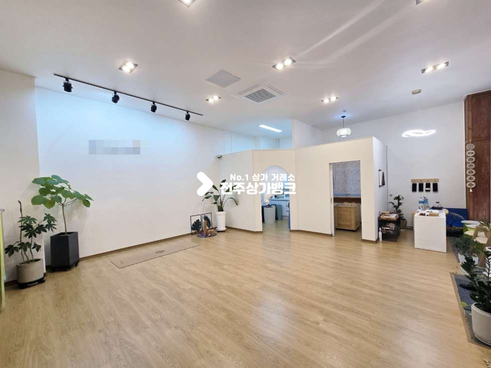 전북 전주완산구 효자동3가 효자동3가 인테리어 깔끔 권리금 협의가능 미용상가,1인필라테스 강력추천 월세 매물번호 15452 사진 2