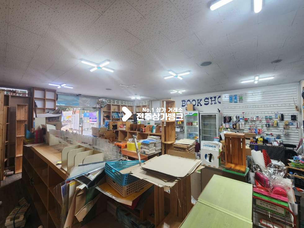 전북 전주완산구 효자동3가 학교앞 20평형 넒은 상가 문구점,공방등으로 강력추천 월세 매물번호 15203 사진 4
