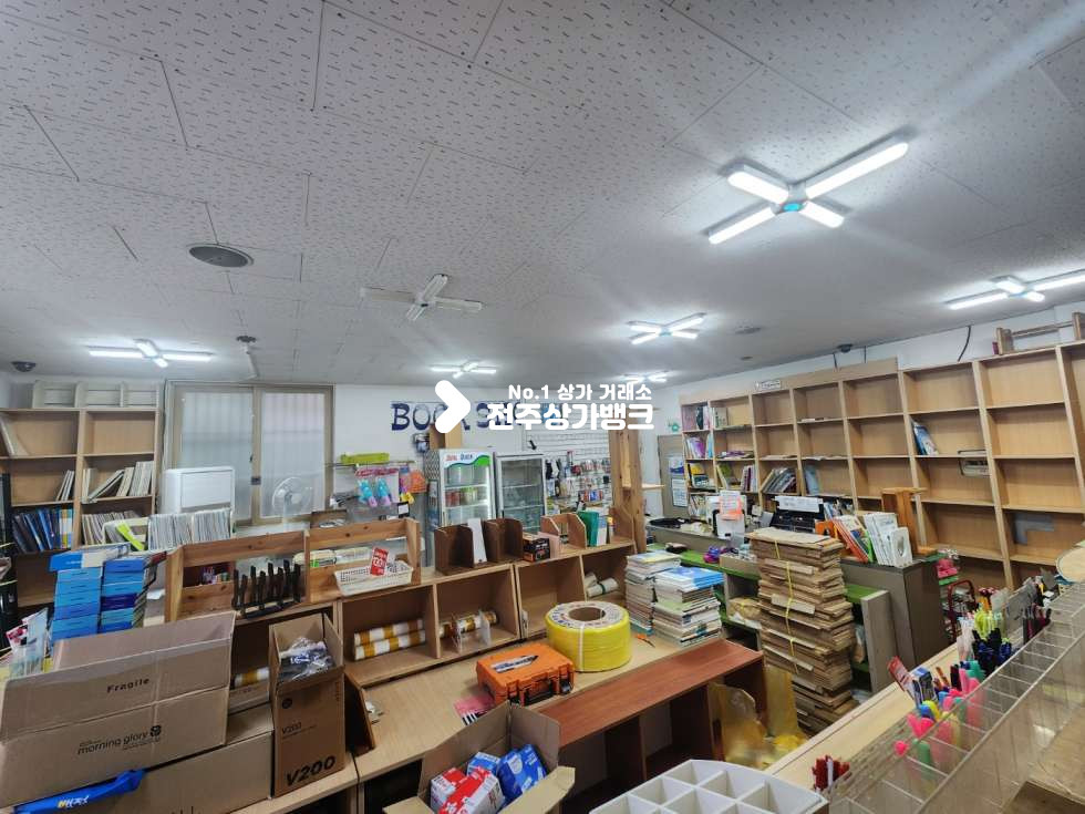 전북 전주완산구 효자동3가 학교앞 20평형 넒은 상가 문구점,공방등으로 강력추천 월세 매물번호 15203 사진 5