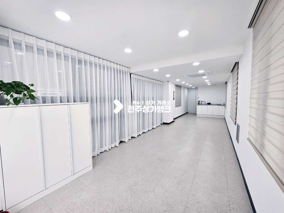 전북 전주완산구 중화산동2가 ●시스템에어컨●싱크대●전용화장실●바닥난방● 월세 매물번호 14084 사진 2